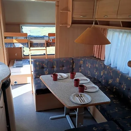 Karavan U Prehrady Luxe tent *